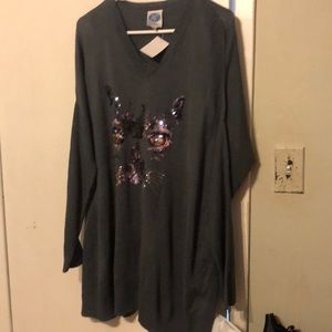 Woman’s Long sleeve sweater